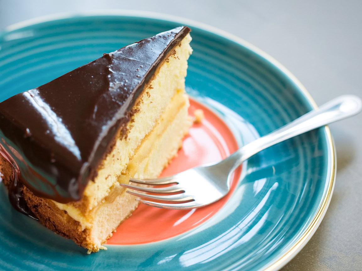 Boston Cream Pie Cake