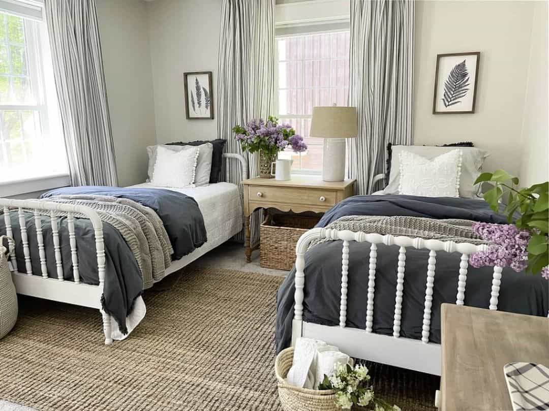 Choose Classic White Spindle Beds for Shared Spaces