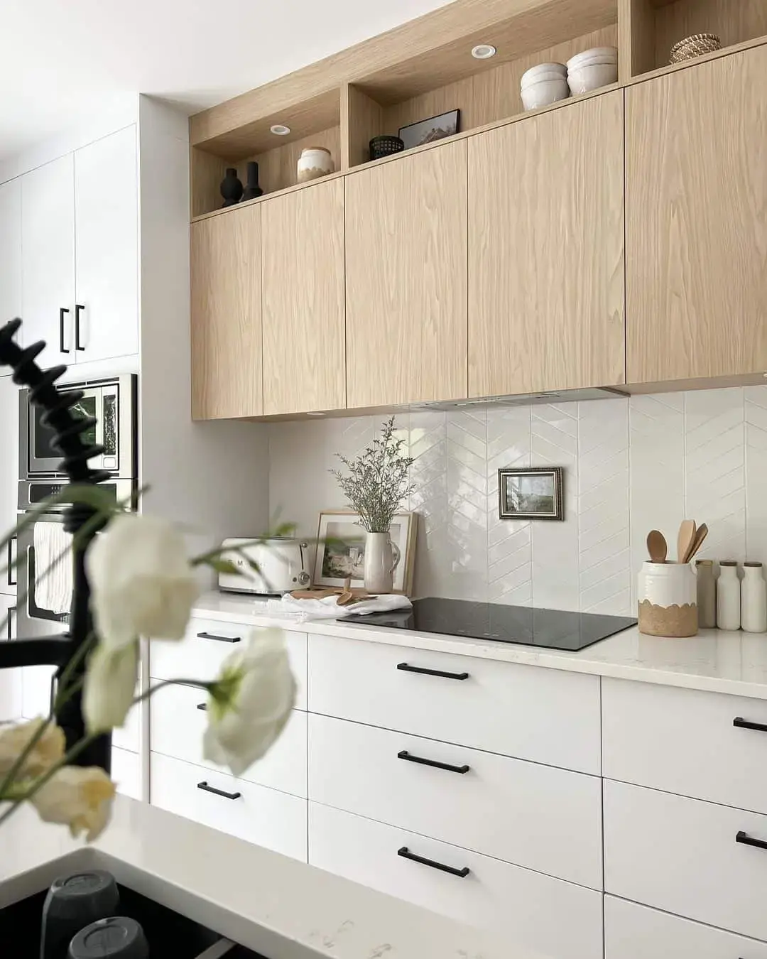 Natural Wood Uppers Frame Sleek White Drawers