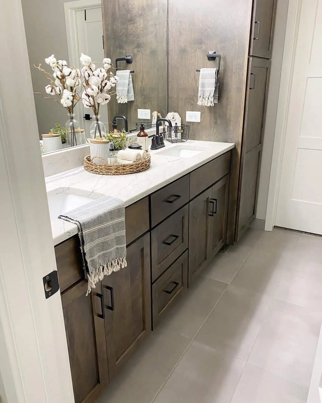 Dark Wood Vanity with Black Hardware and Minimalist Accents