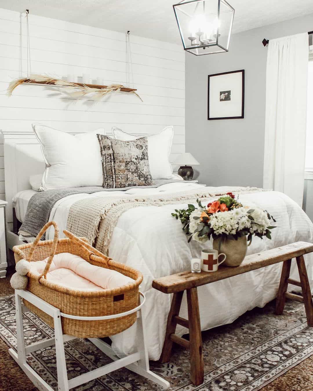 Woven Bassinet Adds Soft Texture Near the Bed
