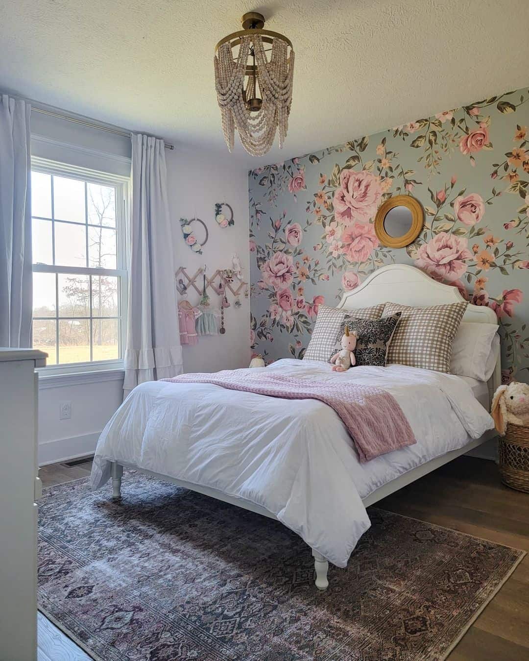 Oversized Floral Wallpaper Makes a Bold Statement