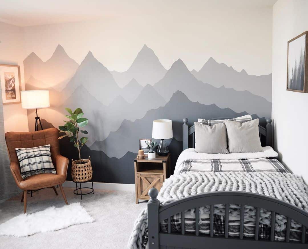 Gradient Mountain Mural Creates a Serene Backdrop
