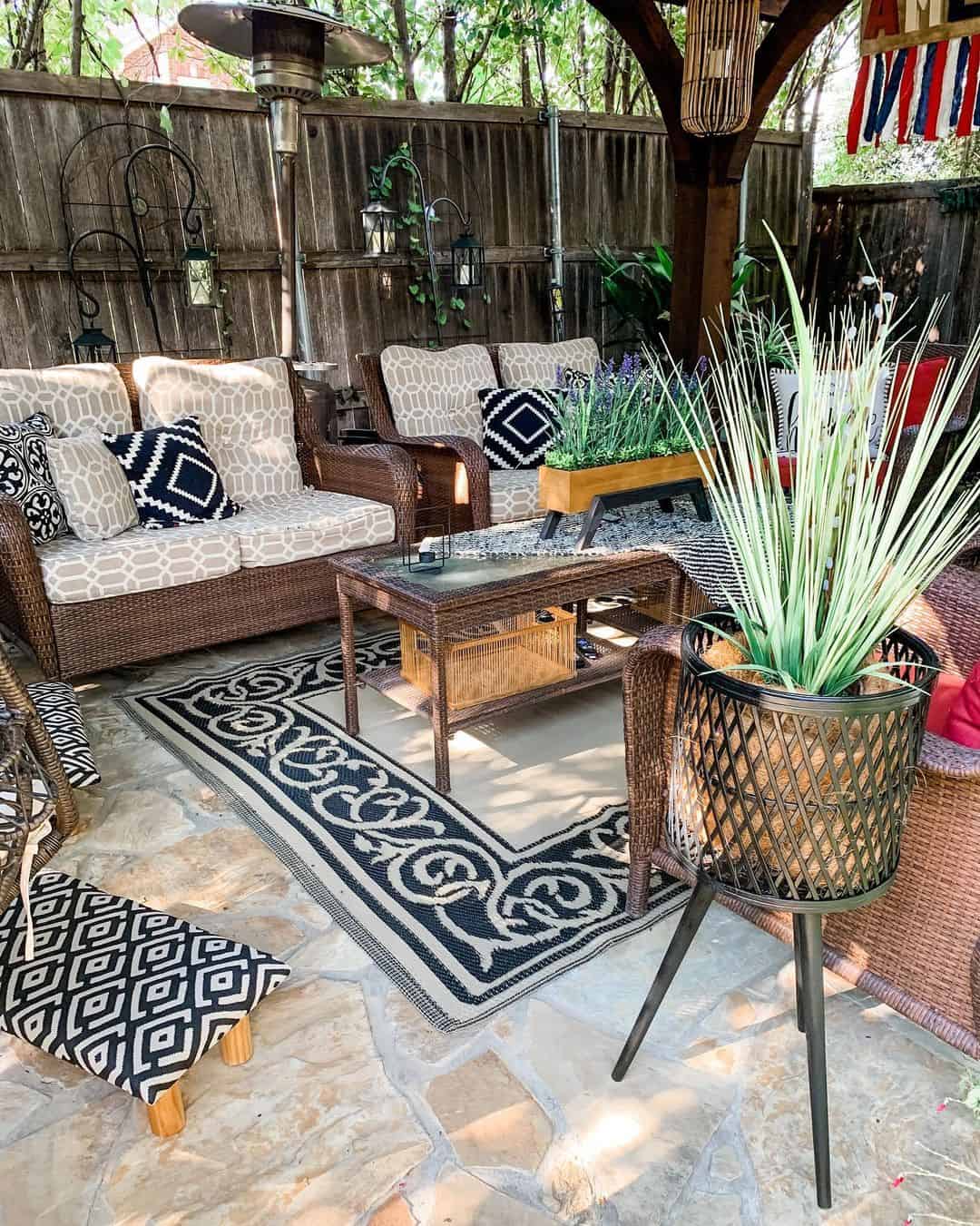 Define Your Seating Area with a Patterned Outdoor Rug