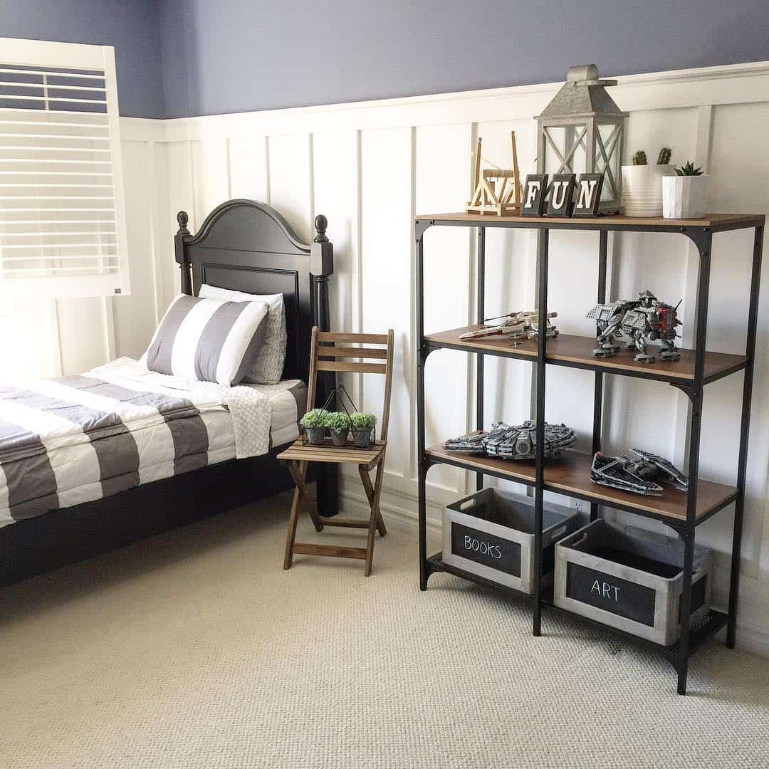 Board and Batten Walls With a Dark Navy Accent