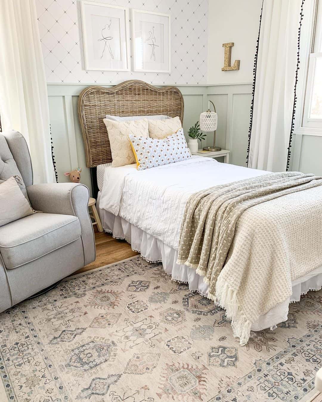 Woven Rattan Headboard Adds Natural Texture to Your Bed