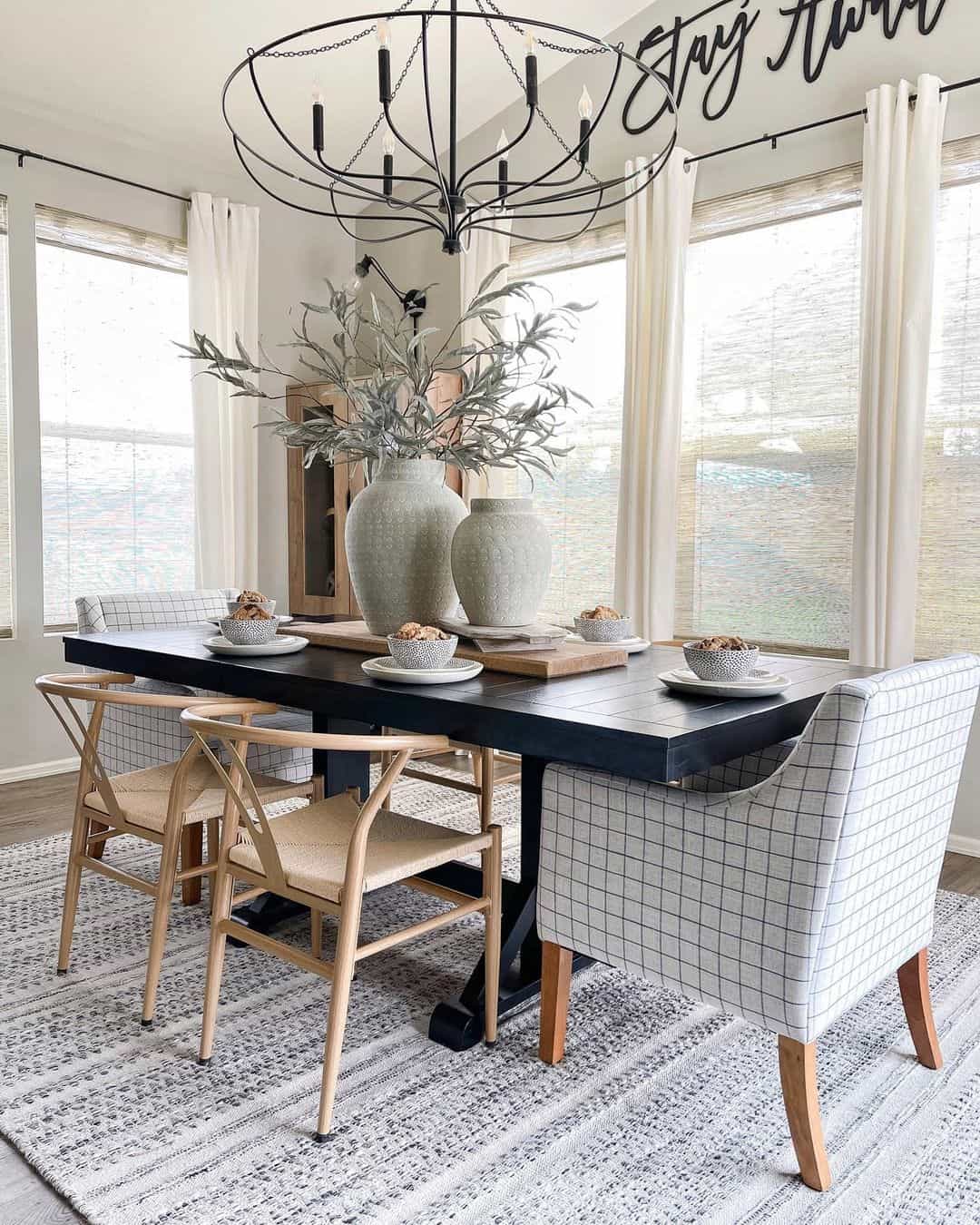 Mixed Chair Styles Create an Eclectic Farmhouse Dining Set