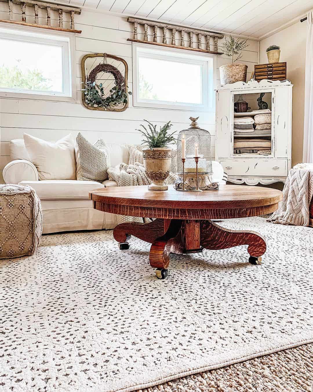 Decorate with an Ornate Birdcage Centerpiece