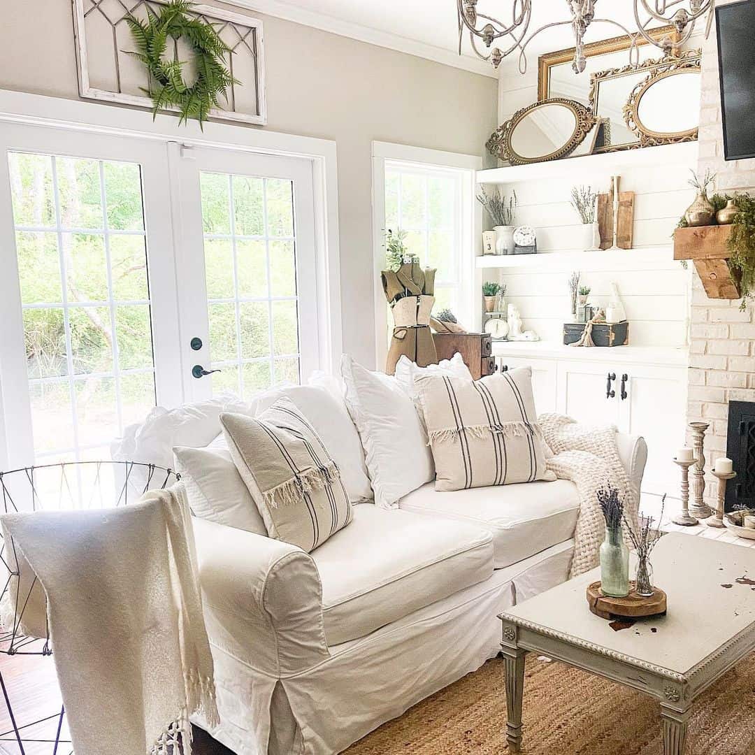 Bring the Outdoors In with a Fern Wreath Frame
