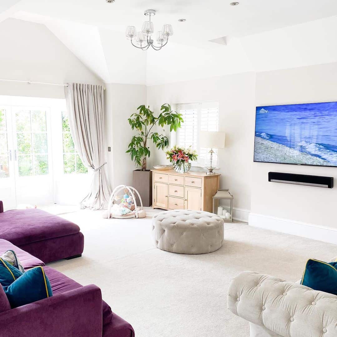 Anchor Your Seating With a Tufted Ottoman