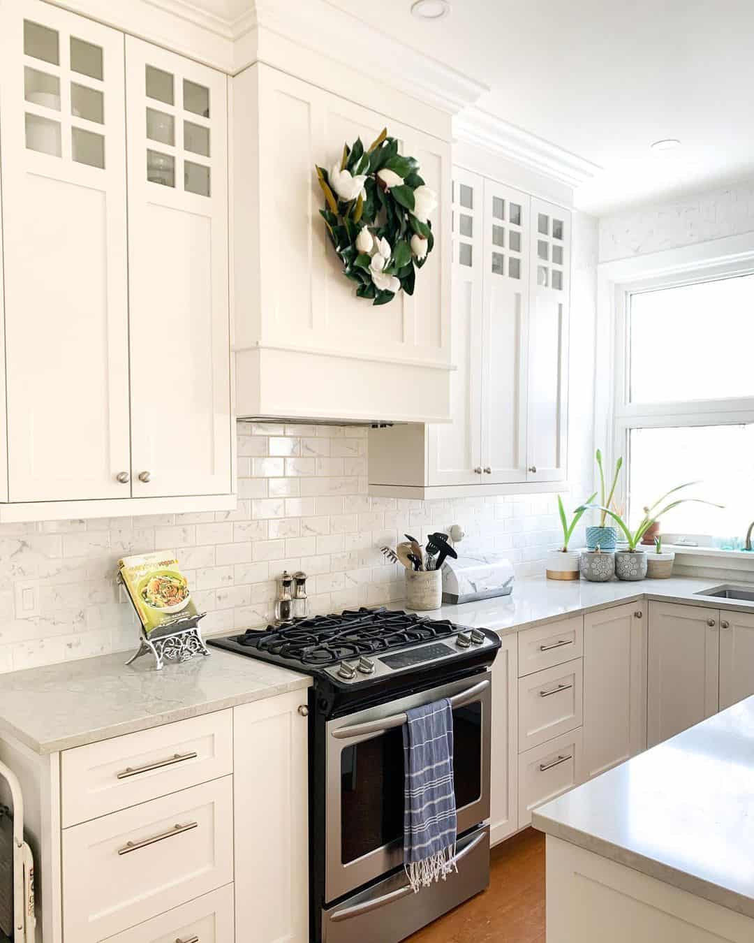 Bring Nature to Your Range Hood with a Magnolia Wreath