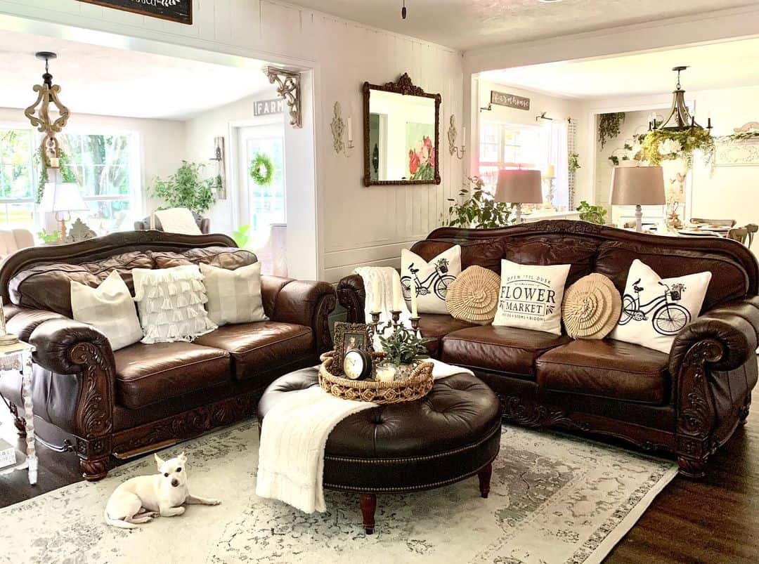 Tufted Leather Ottoman Creates a Cozy Vignette