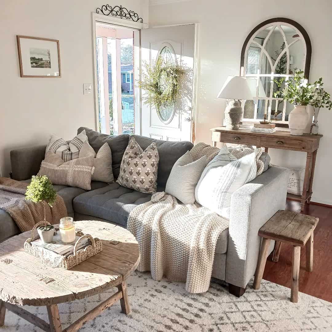 Reflect Light with an Arched Mirror
