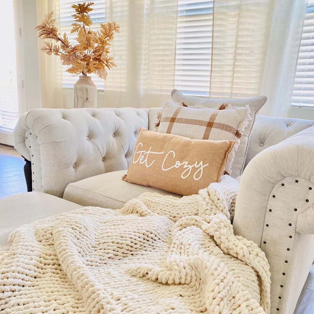 Chunky Knit Blanket Adds Cozy Texture