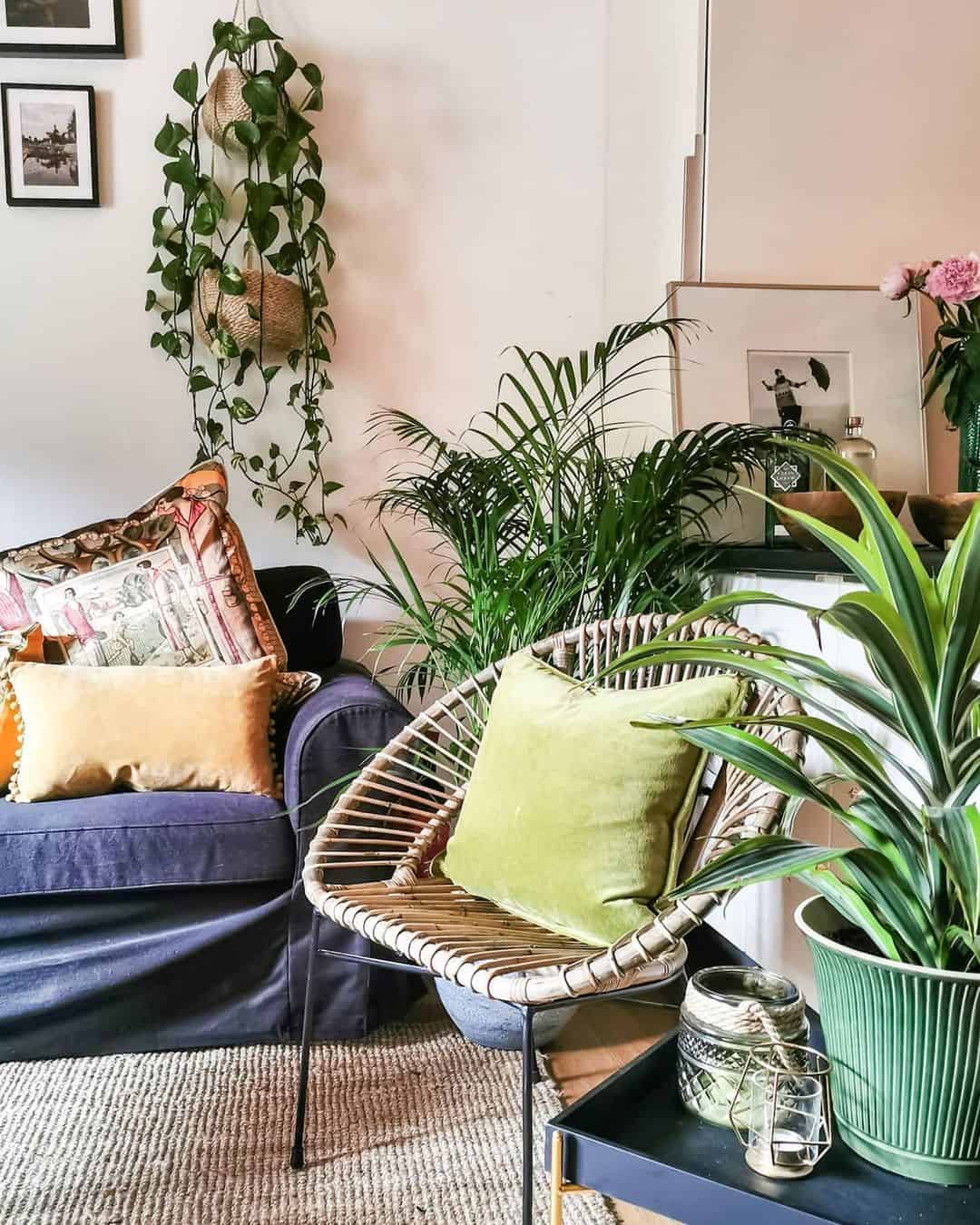 Papasan Chair for Airy Relaxation