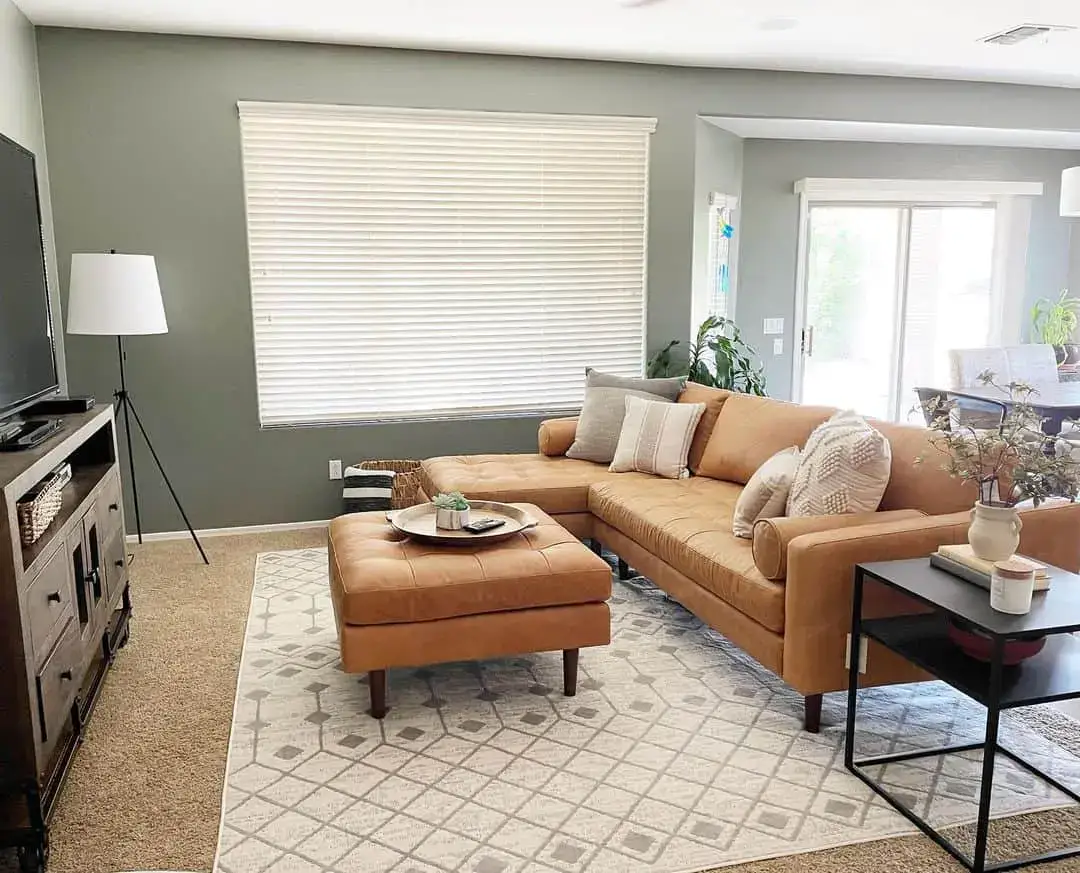 Tufted Leather Ottoman Doubles As A Coffee Table