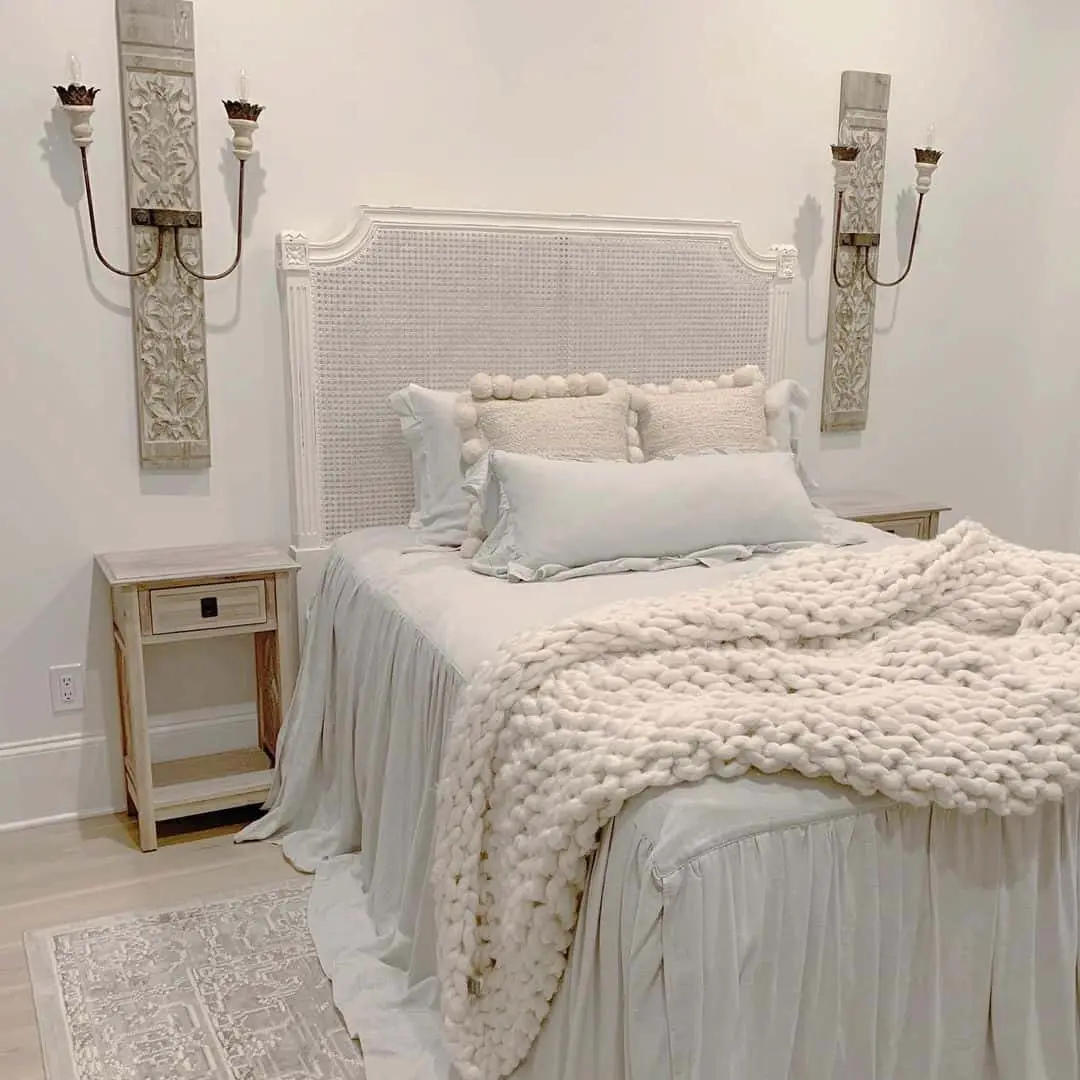 Choose a Cane Headboard for Airy Texture