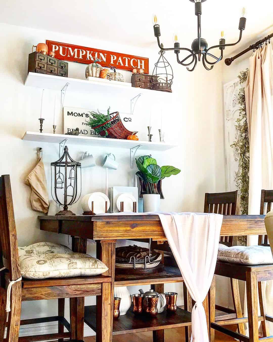 Tiered Shelving Anchors a Fall-Themed Vignette