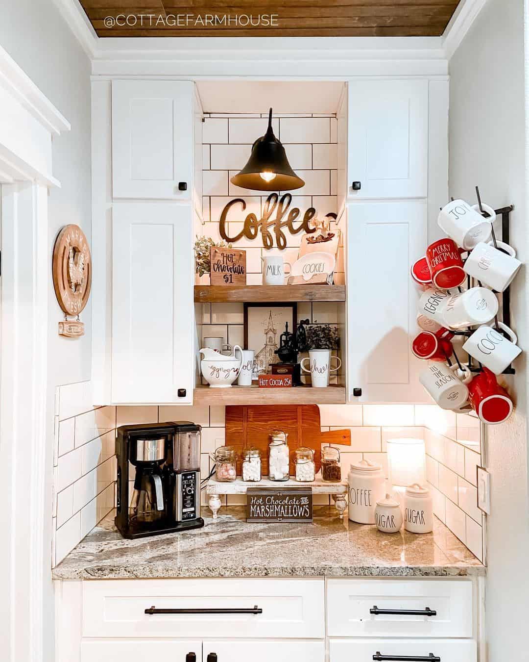 Keep Mugs Accessible on a Metal Tree