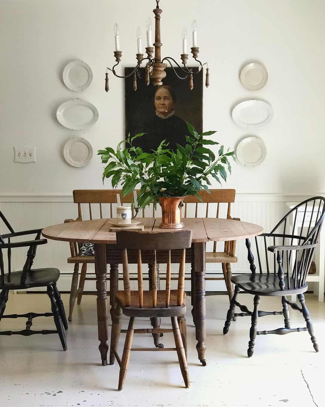 Oval Plates and Portrait Anchor Your Wall Display
