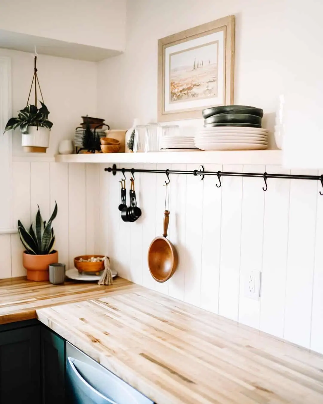 Vertical Paneling with a Convenient Pot Rail