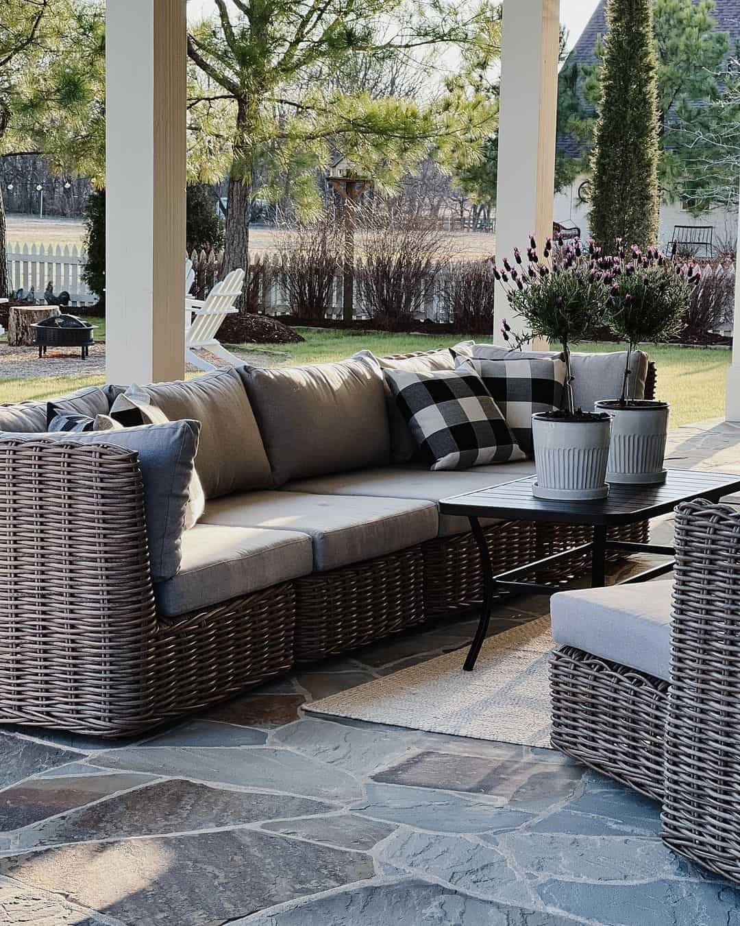 Woven Sectional Sofa Creates a Cozy Lounge Area