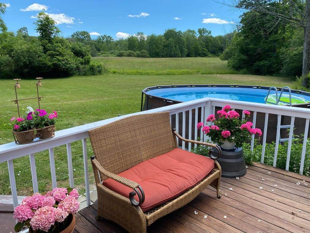 Wicker Loveseat Adds Cozy Seating To Your Pool Deck