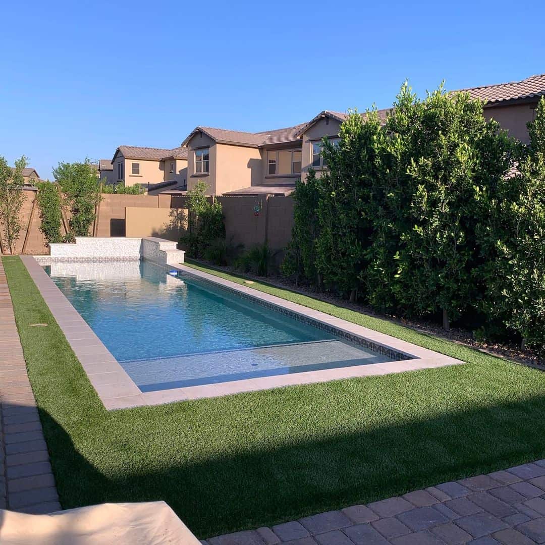Poolside Sun Shelf With Integrated Water Feature