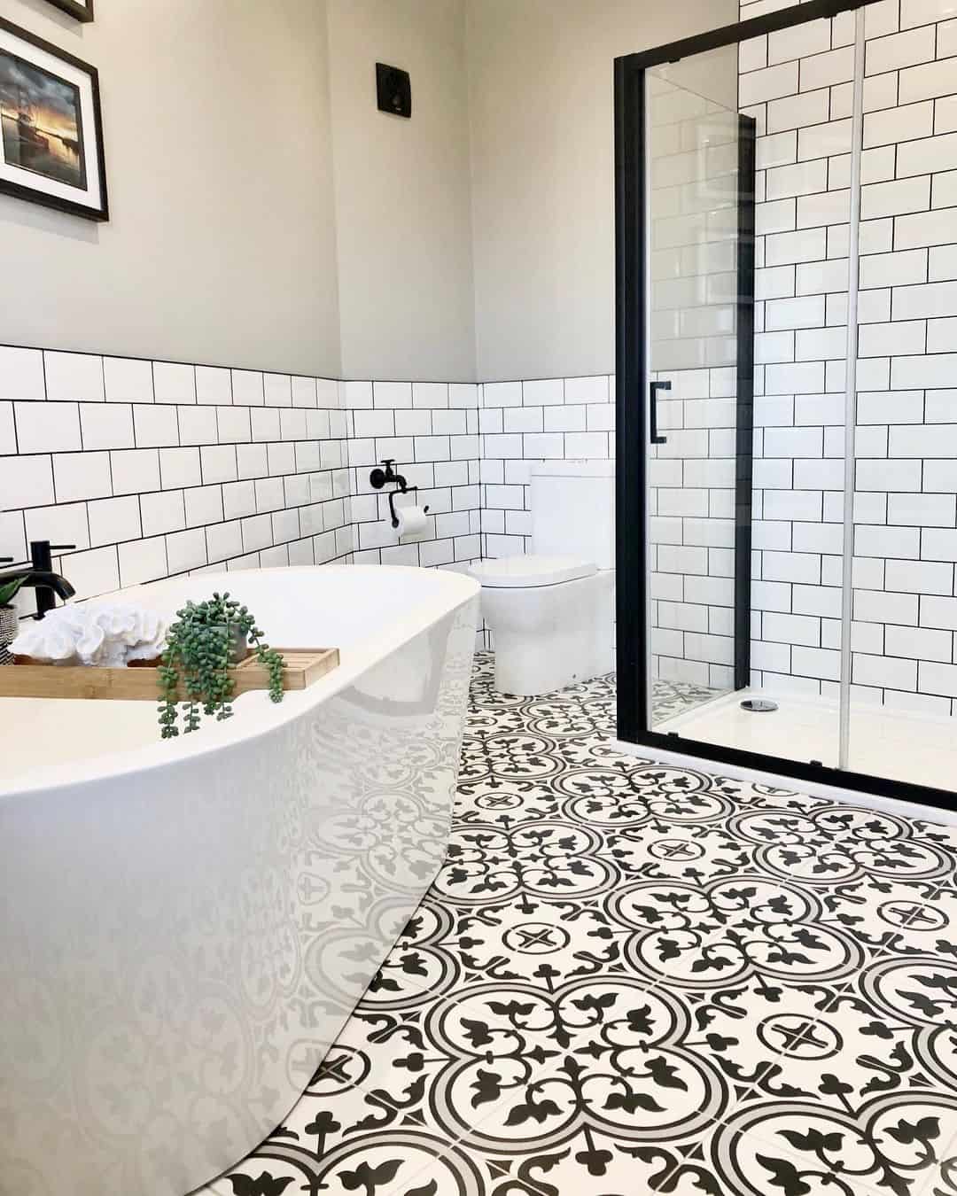 Bold Black and White Tiles Add Vintage Flair