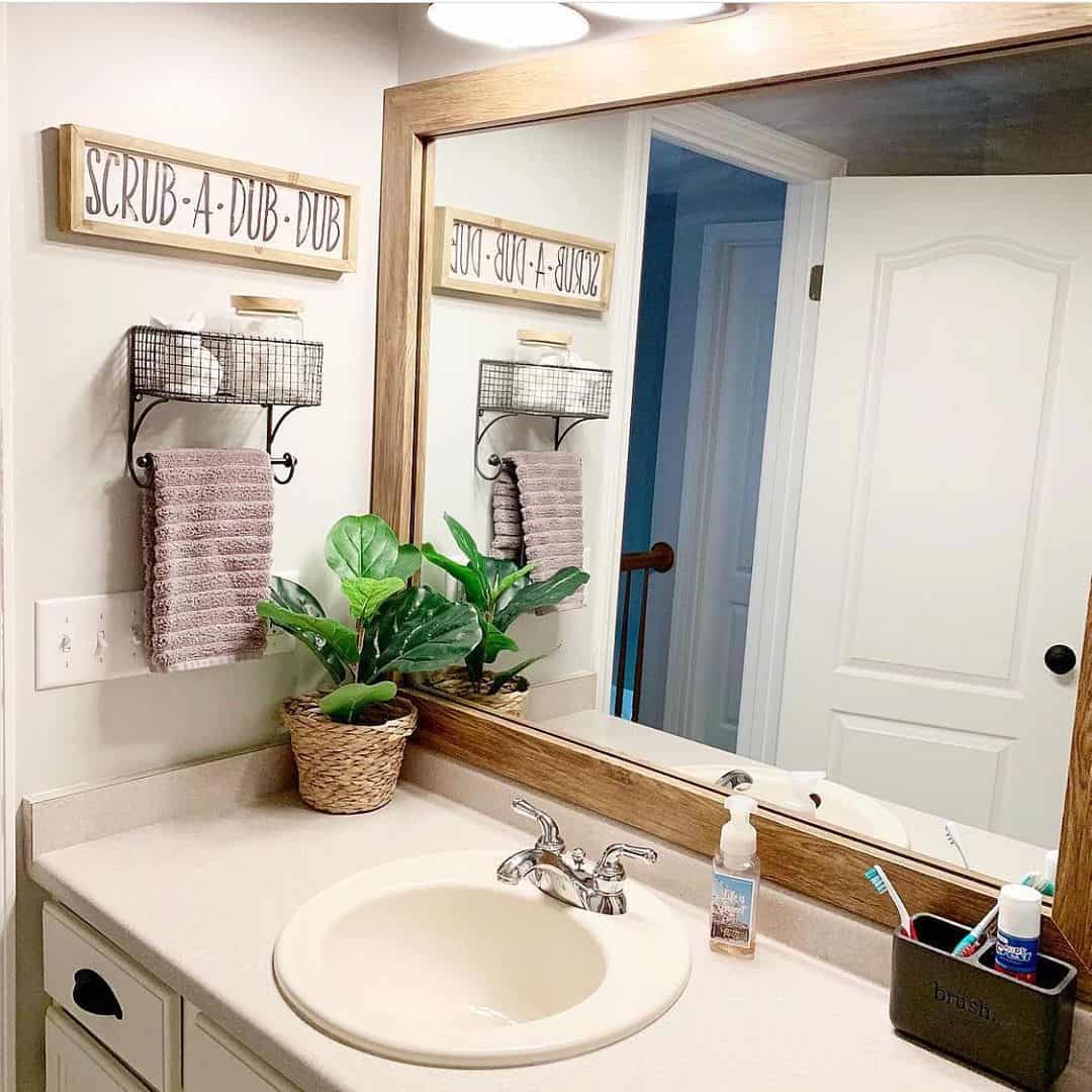 Wooden Frame Mirror with Dual Wall-Mounted Baskets