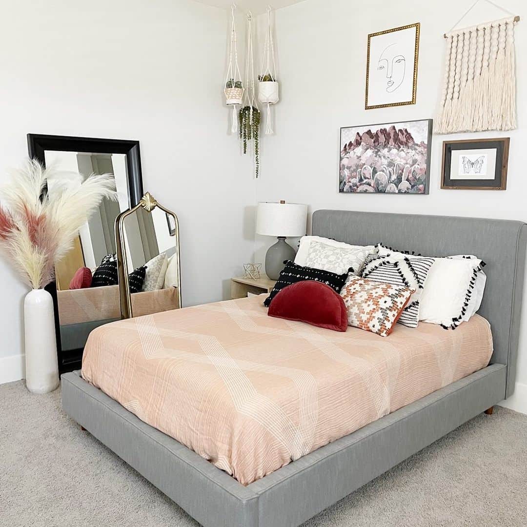 Tall Arched Mirror Adds a Glamorous Touch to the Corner