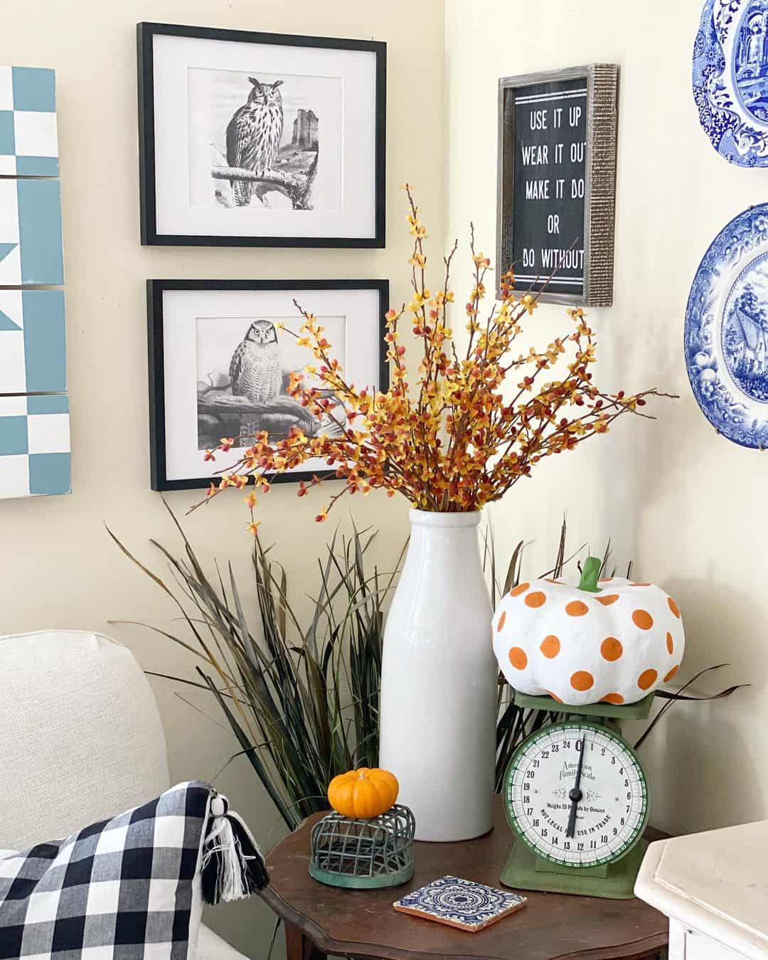 Vintage Kitchen Scale Displays Seasonal Decor