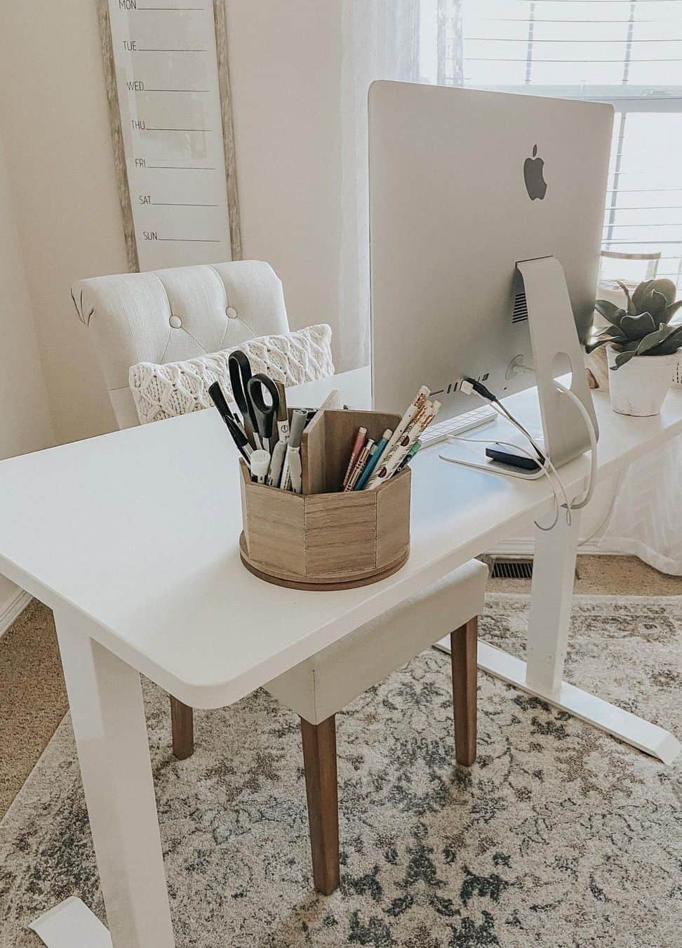 Wooden Rotating Caddy Keeps Desk Tools Within Reach