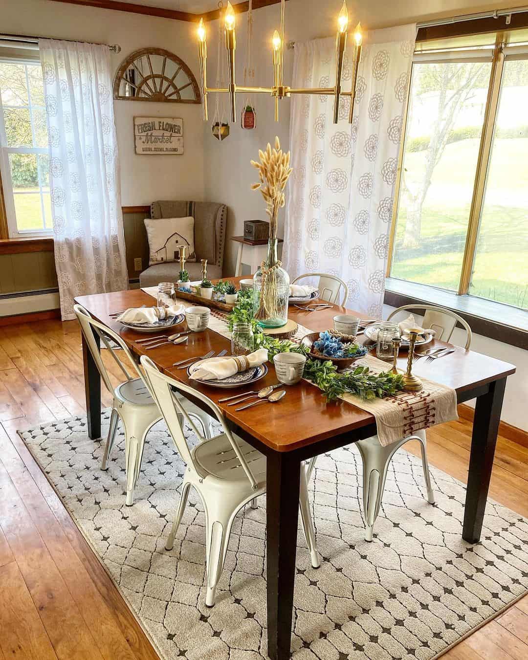 Layer Table Runners for Farmhouse Appeal
