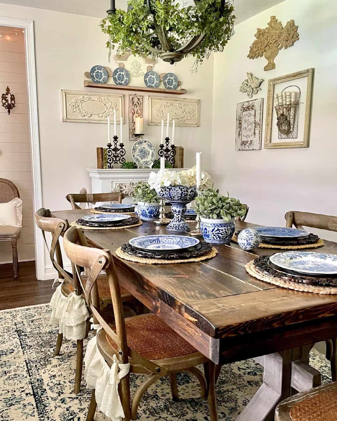 Textured Panels and Plates Create a Layered Wall Display