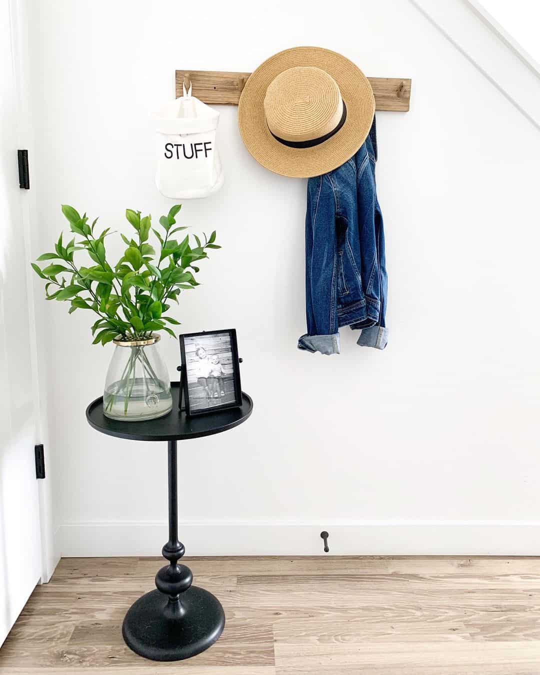 White Canvas Pouch Holds Everyday Items
