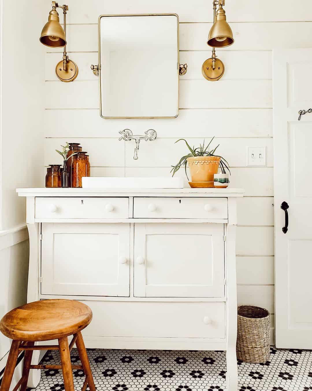 Amber Glass Jars Add Vintage Storage