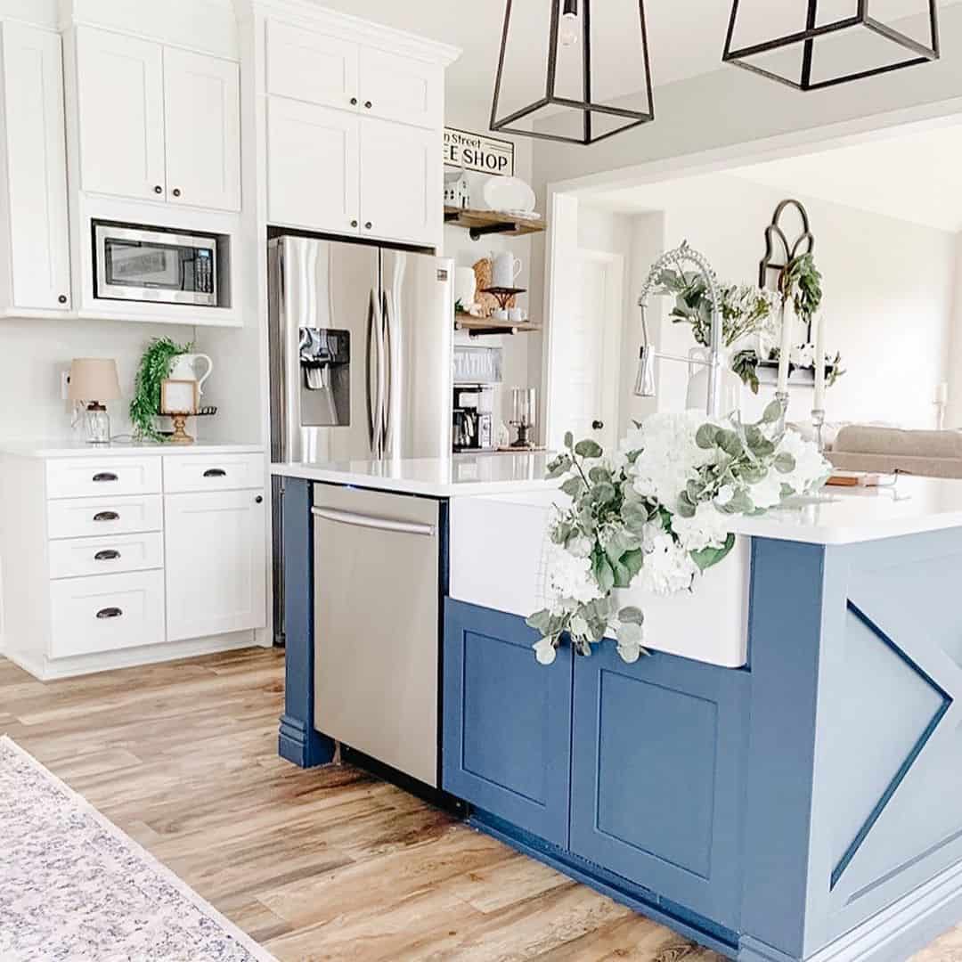Blue Island Base Features Geometric Diamond Paneling