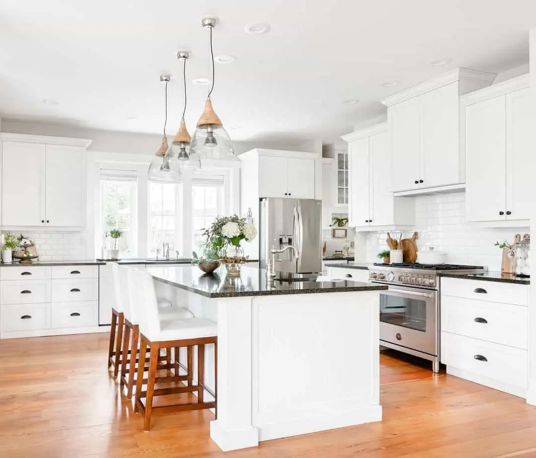 Kitchen Island With Granite Top Adds Dark Contrast