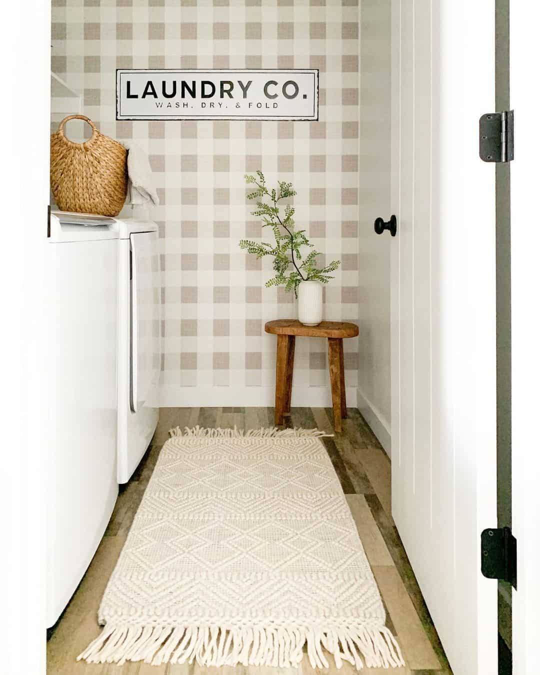 Neutral Geometric Runner Adds Cozy Texture To Wood Floors