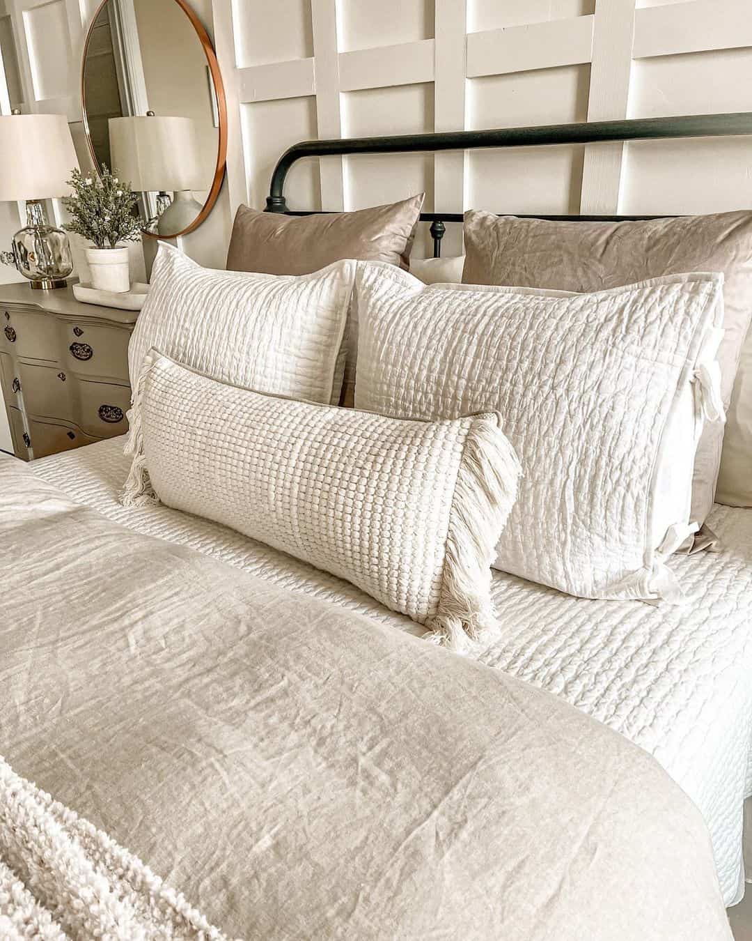 Chunky Knit Pillow Adds Cozy Dimension