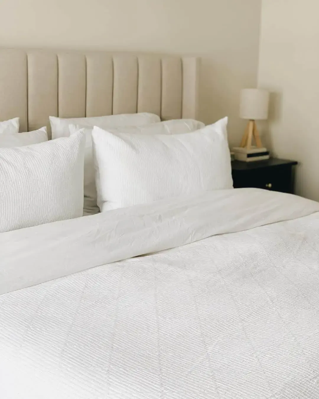 Layer Textured White Bedding for Depth