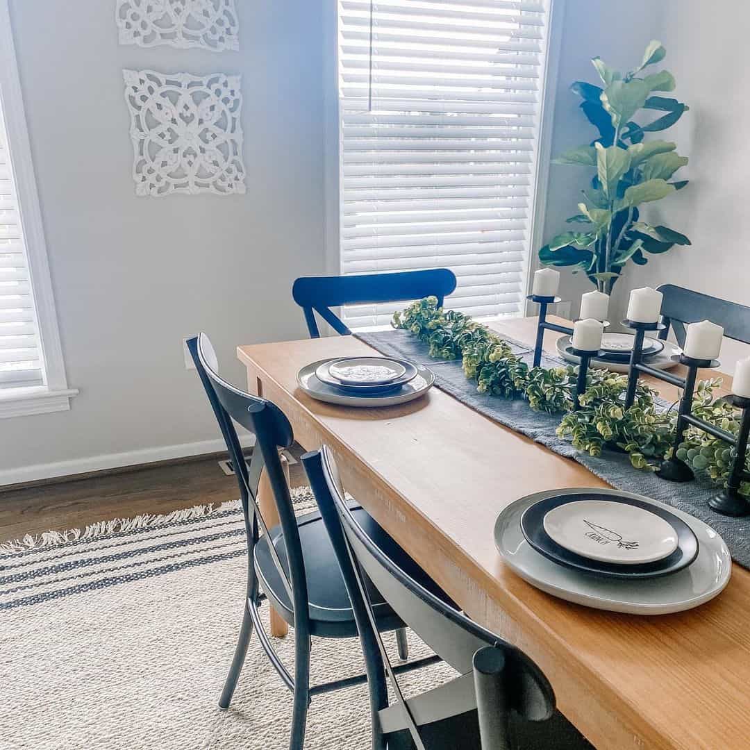 Table Runner With Garland Adds Lush Greenery to Dining Table