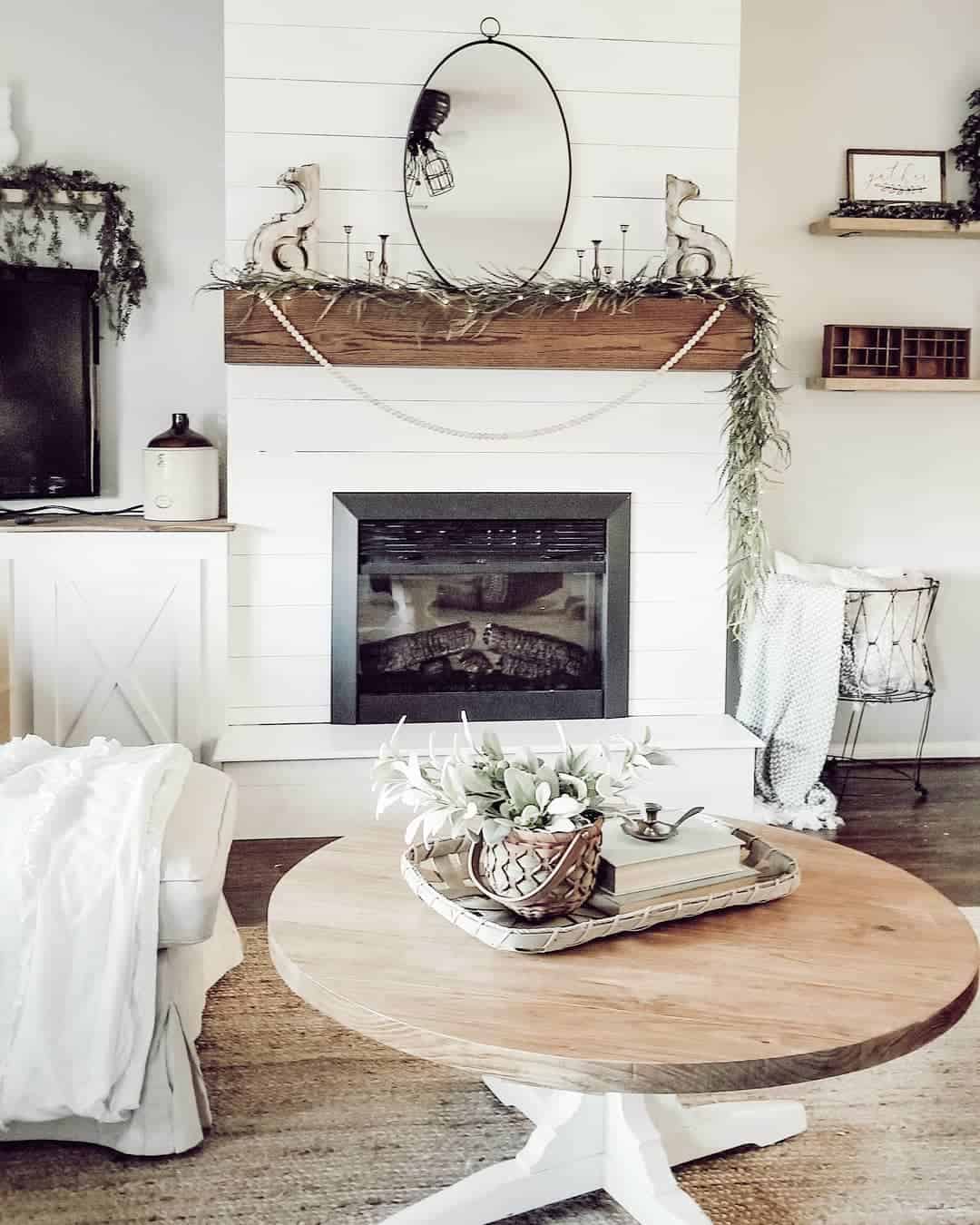 Style a Natural Vignette With a Woven Tray and Plant