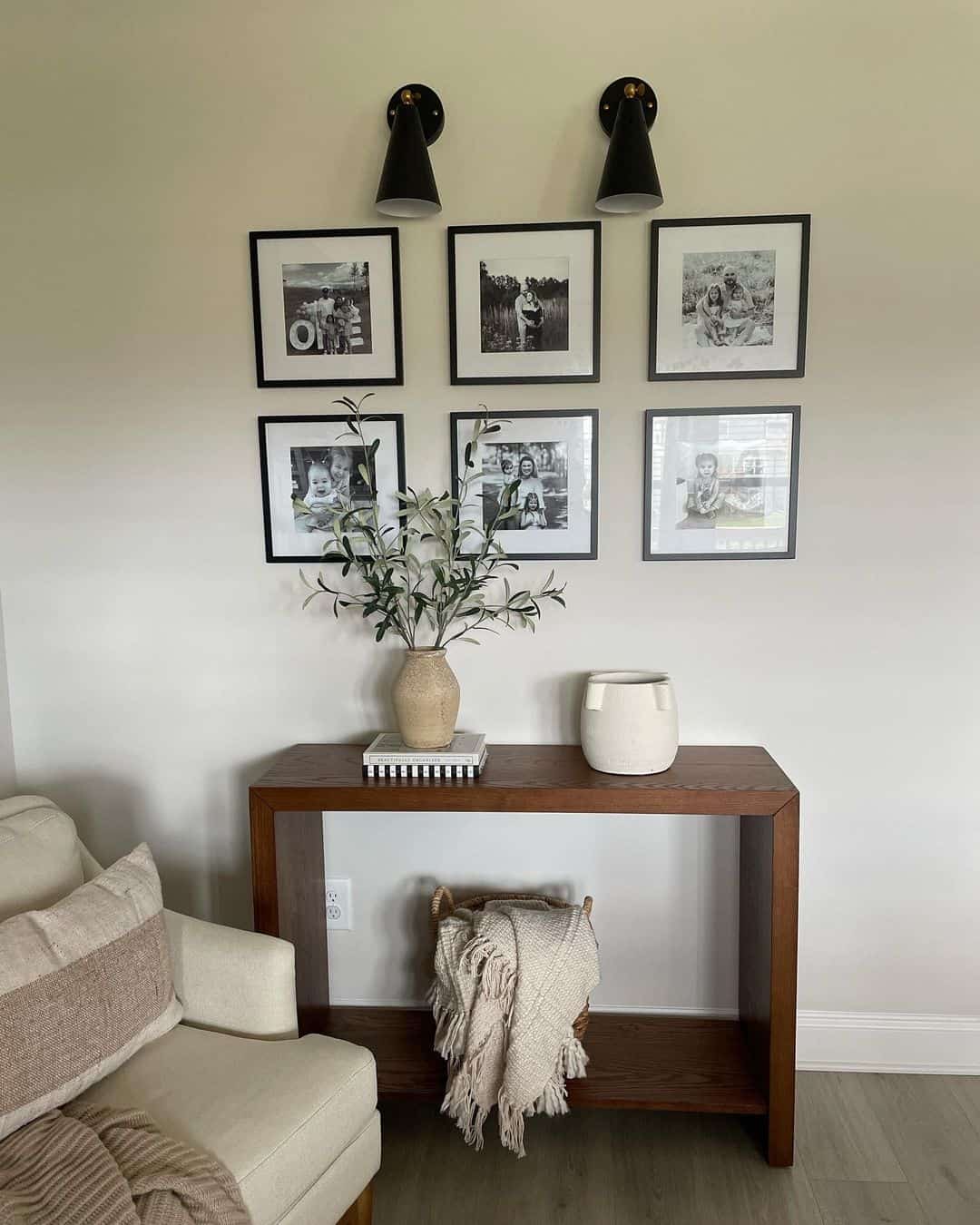Black and White Photo Gallery Adds Personal Touch