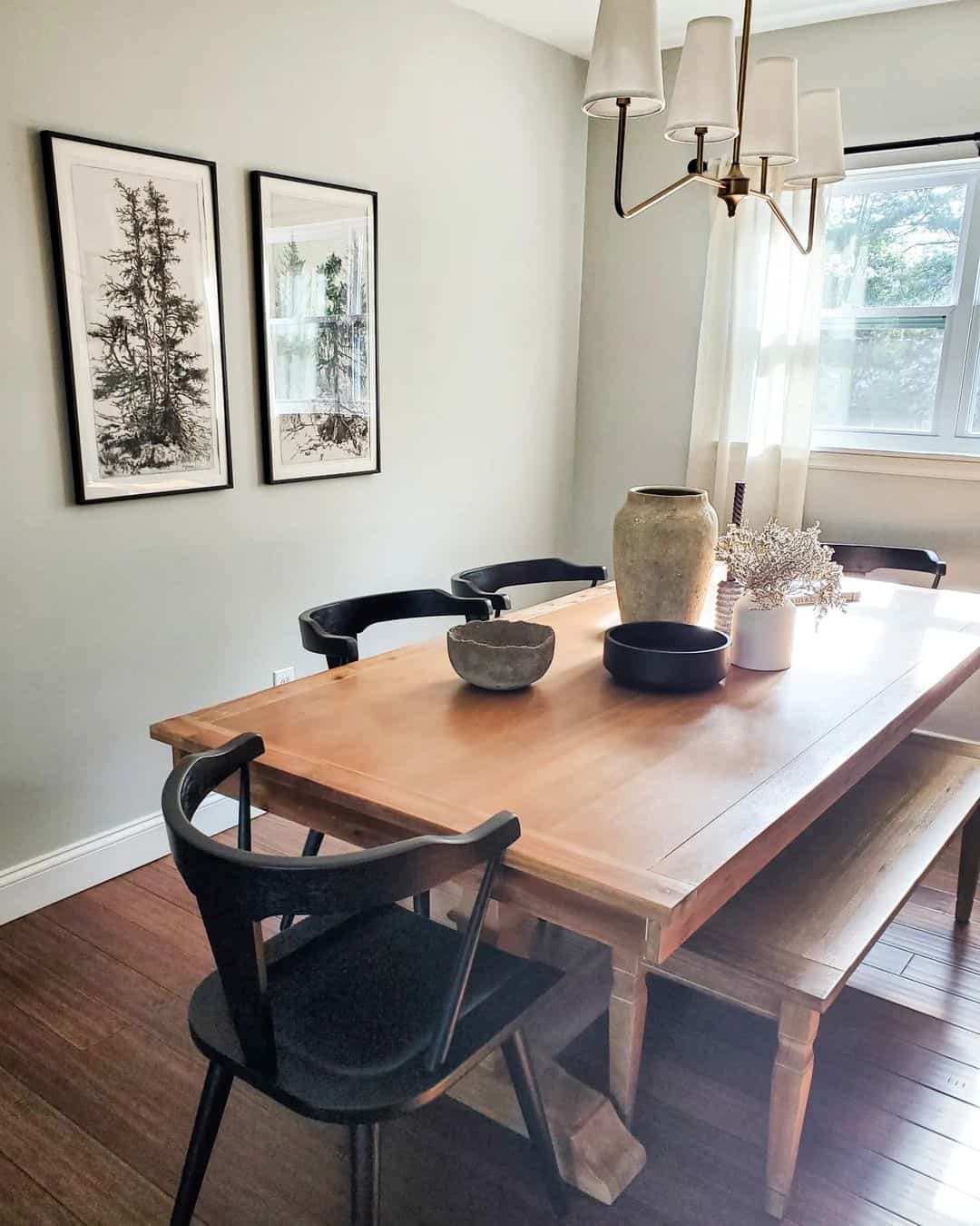 Mix Seating for a Relaxed Dining Vibe