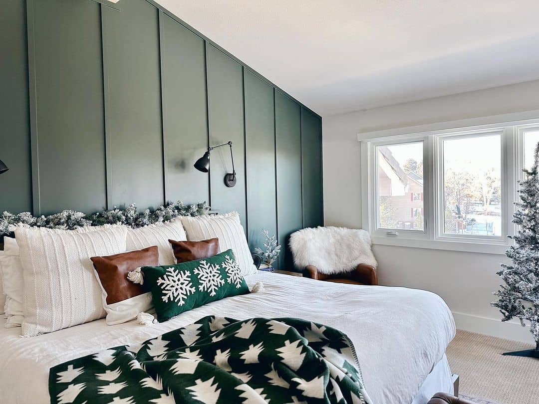 Vertical Green Wall Panels Add Architectural Interest