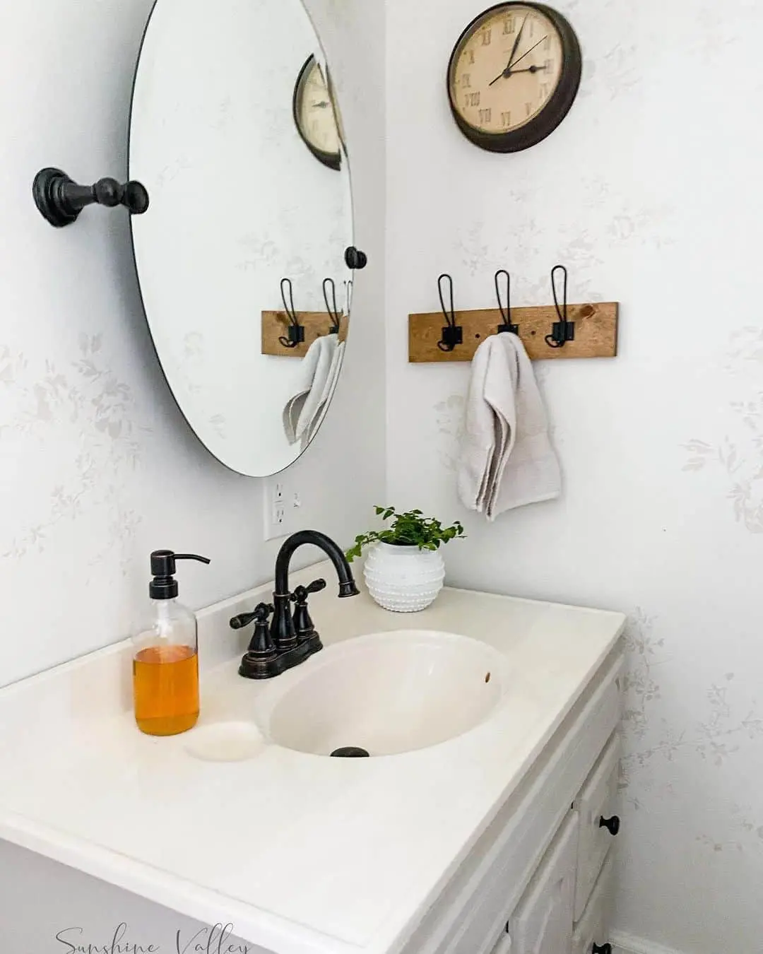 Keep Hand Towels Accessible with a Wooden Hook Rack