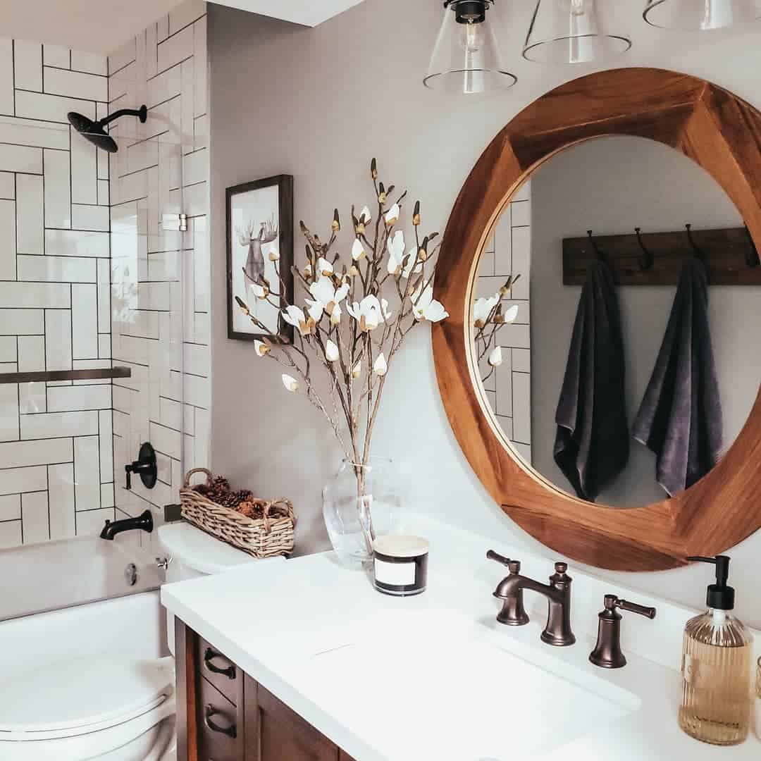 Stacked Rectangle Shower Tiles Create a Modern Grid