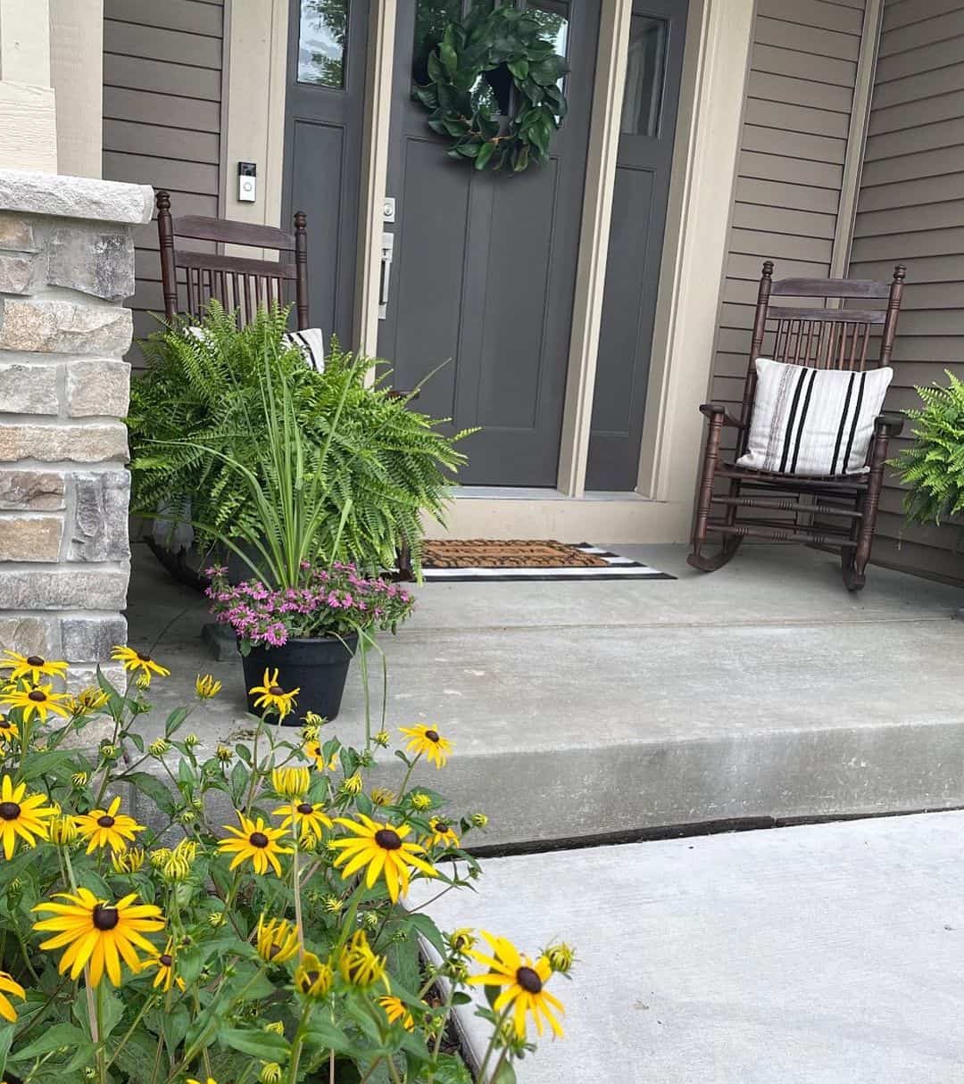 Rocking Chairs Create Cozy Seating Nooks